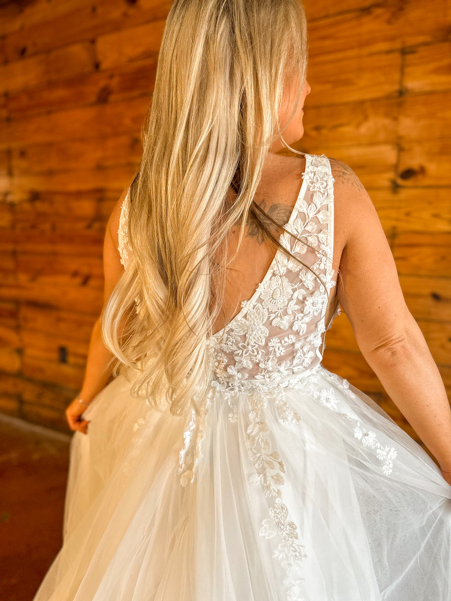 Darlene Wedding Dress – BirdieBridalFW