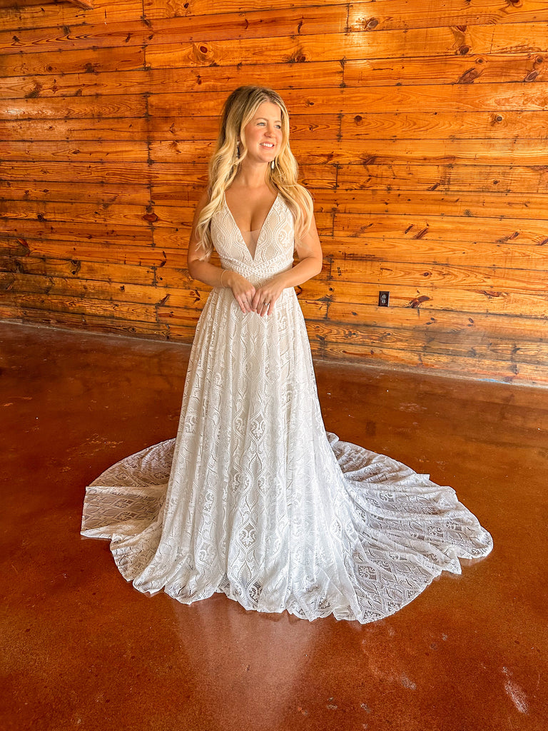 Carolina Herrera Corrina 32513 Wedding Dress Discounted ❤️