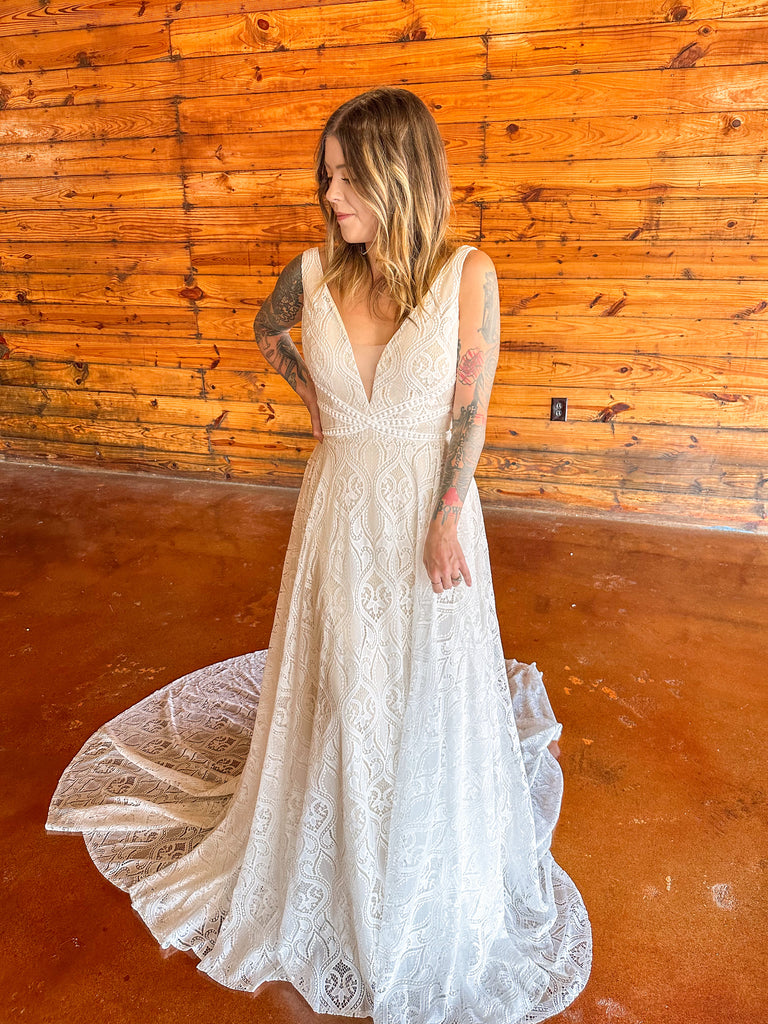 Carolina Herrera Corrina 32513 Wedding Dress Discounted ❤️
